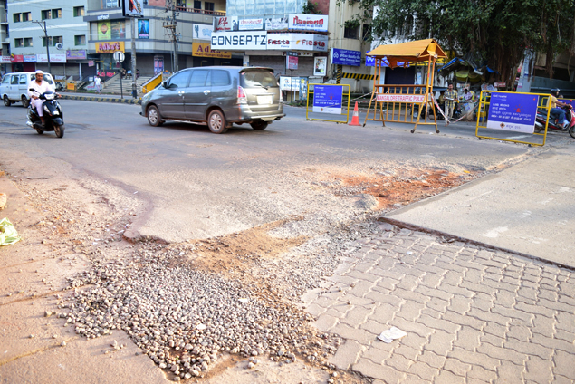 Budkulo_Mangaluru_Roads_Potholes_Bendure (1)