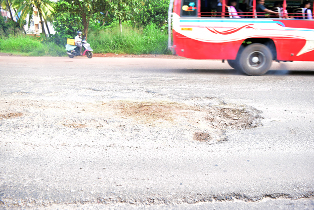 Budkulo_Mangaluru_Roads_Potholes_Kadri (8)
